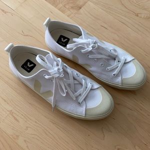 Veja Nova Sneakers Size US 9 / EUR 40